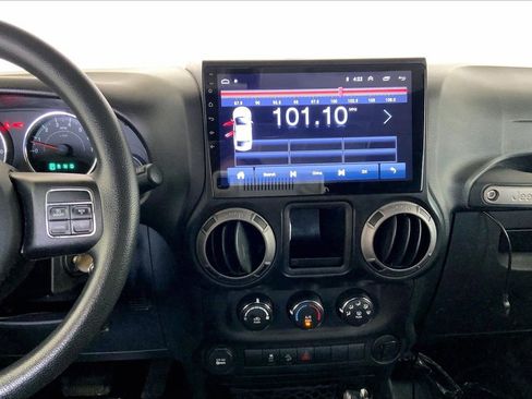 Used 2015 Jeep Wrangler Unlimited Sport image 5