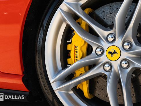 Used 2023 Ferrari 812 GTS Base image 20