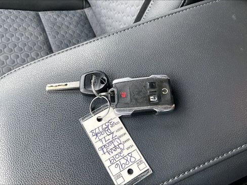 Used 2019 Chevrolet Colorado Z71 w/ Z71 Midnight Edition image 34