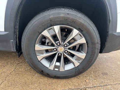 Used 2025 Chevrolet Equinox LT FWD image 31