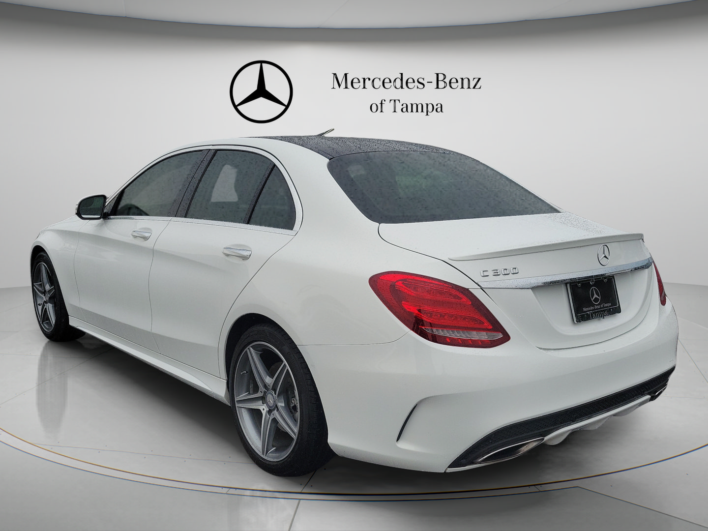 Used 2015 Mercedes-Benz C 300 Sedan image 2