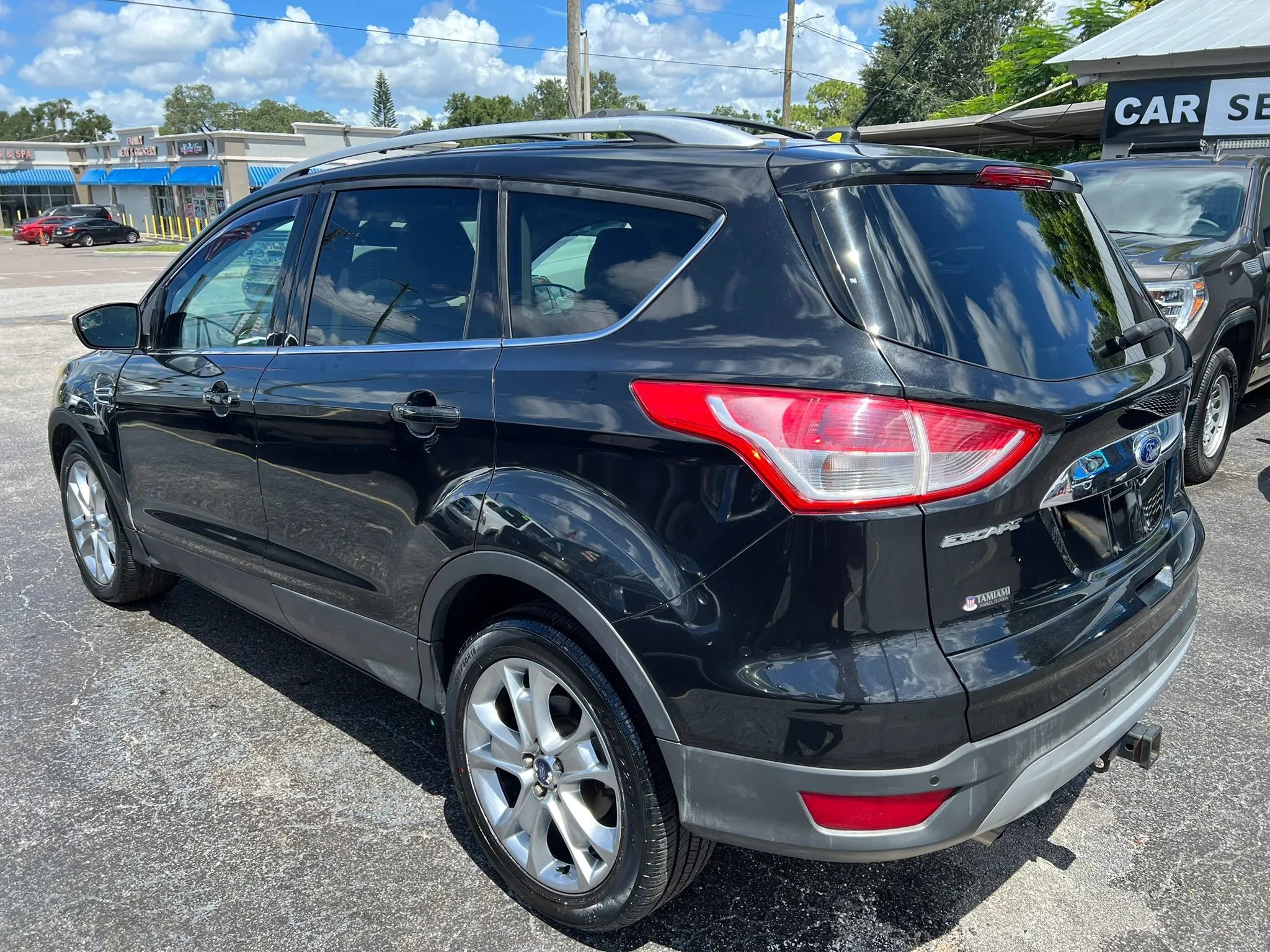 Used 2014 Ford Escape Titanium FWD image 7