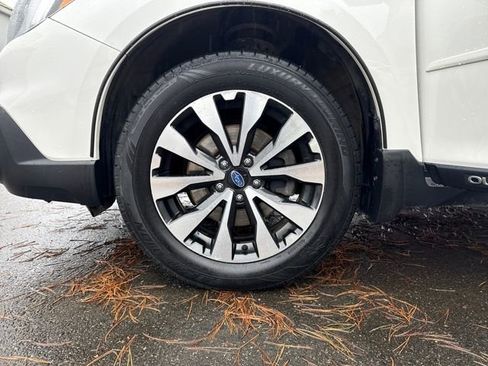 Used 2017 Subaru Outback 3.6R Limited image 30