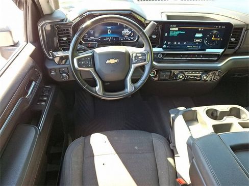 Used 2024 Chevrolet Silverado 3500 LT w/ Convenience Package image 11