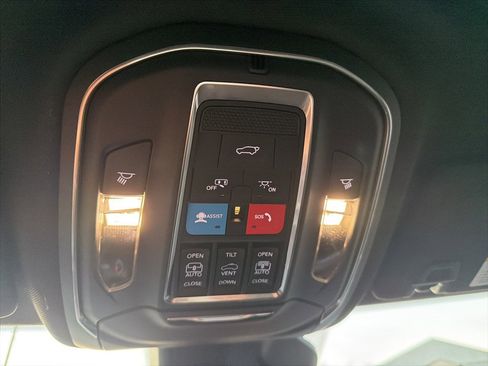 New 2025 Jeep Grand Cherokee L Limited image 28