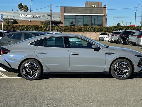 New 2026 Hyundai Sonata SEL image 5