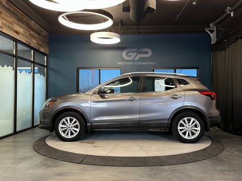 Used 2017 Nissan Rogue Sport SV image 6