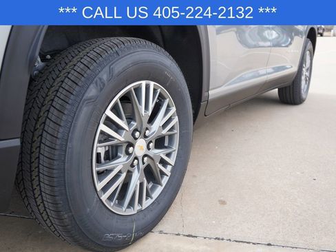 New 2026 Chevrolet Traverse LT w/ Driver Confidence Package image 8