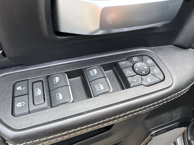 Used 2025 RAM 2500 Power Wagon AWD/4WD image 21