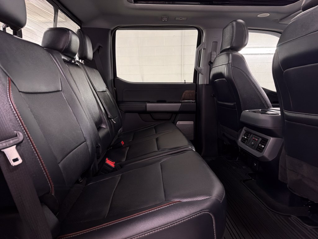 Used 2024 Ford F250 Lariat w/ Lariat Ultimate Package AWD/4WD image 29