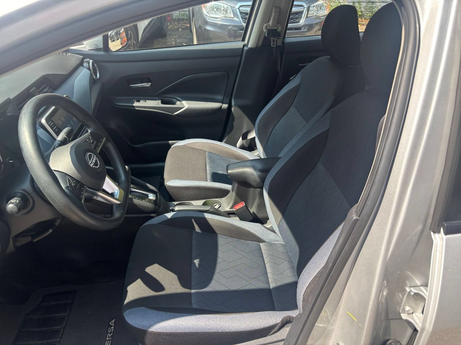 Used 2025 Nissan Versa SV FWD image 30