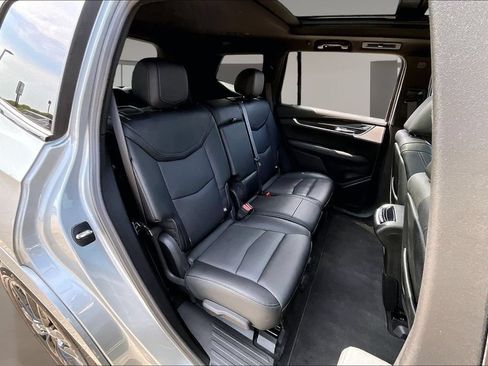 Certified 2024 Cadillac XT6 Sport w/ LPO, Red Accent Package AWD/4WD image 29