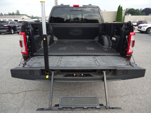Used 2022 Ford F150 Lariat AWD/4WD image 11