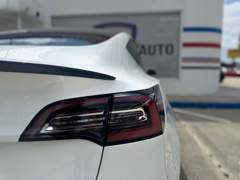 Used 2023 Tesla Model 3 Standard Range image 41