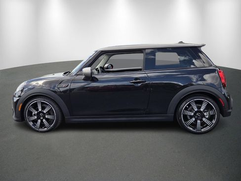 Used 2023 MINI Cooper S image 4