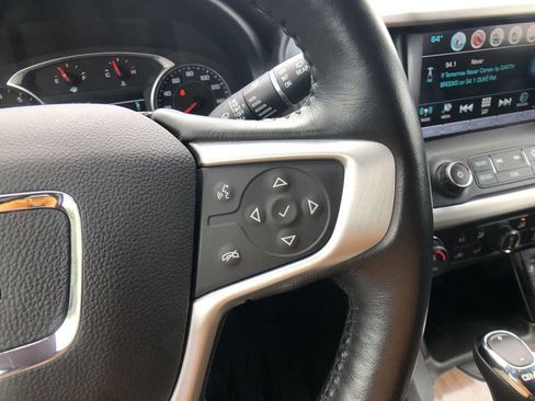 Used 2019 GMC Acadia SLE image 20
