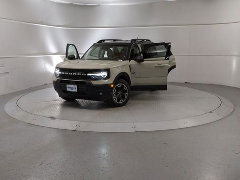 New 2025 Ford Bronco Sport Outer Banks image 12