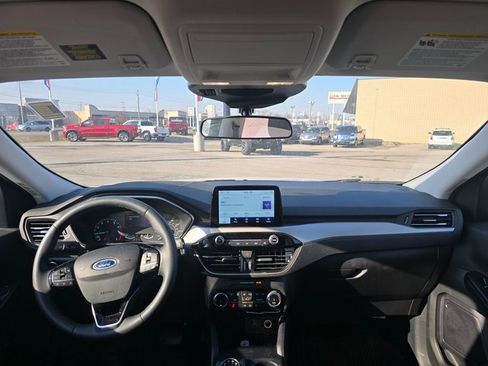 Used 2022 Ford Escape SEL image 15