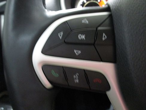 Used 2017 Jeep Cherokee Sport w/ Cold Weather Group image 22