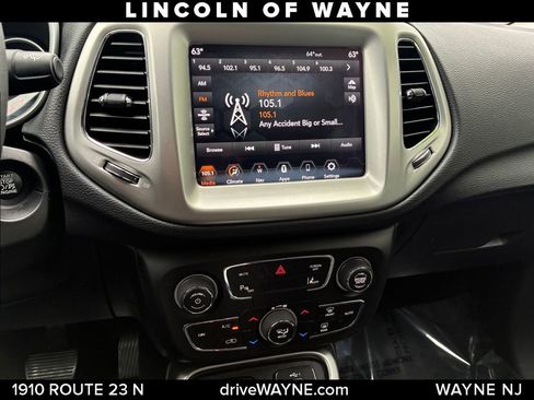 Used 2020 Jeep Compass Latitude w/ Popular Equipment Group AWD/4WD image 17