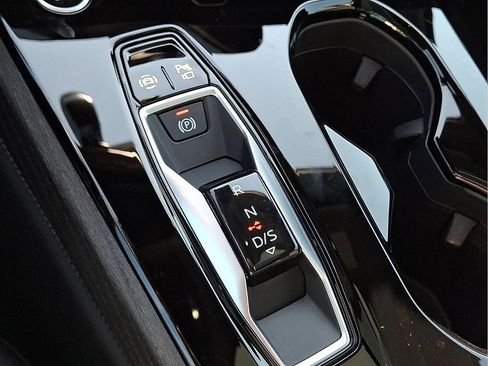 Used 2025 Audi A5 2.0T Premium Plus AWD/4WD image 17
