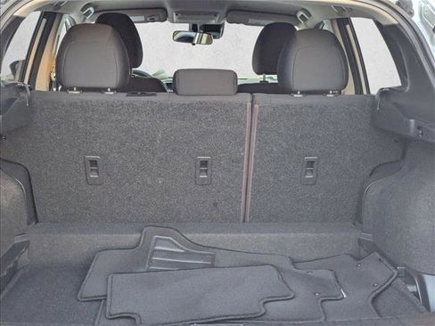 Used 2021 Nissan Rogue Sport S image 6