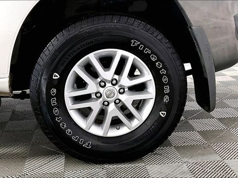 Used 2015 Nissan Xterra S image 8