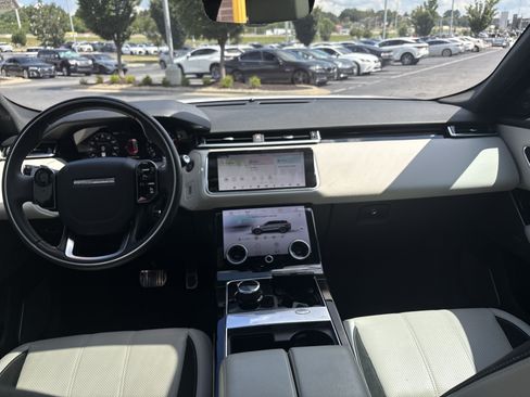 Used 2020 Land Rover Range Rover Velar R-Dynamic S AWD/4WD image 29