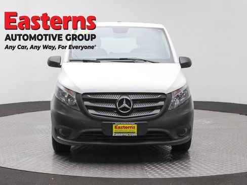 Used 2022 Mercedes-Benz Metris image 2