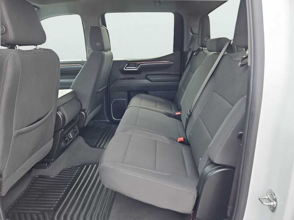 Certified 2025 Chevrolet Silverado 1500 LT AWD/4WD image 32