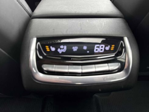 Certified 2024 Cadillac XT6 Premium Luxury w/ LPO, Floor Liner Package AWD/4WD image 37