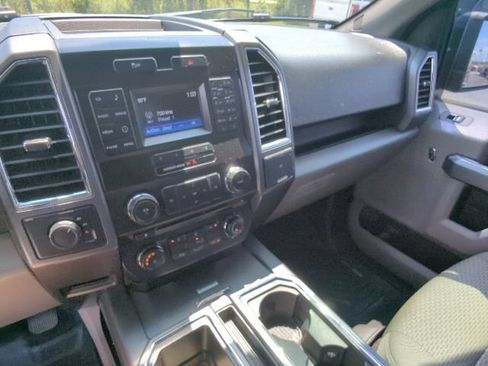 Used 2015 Ford F150 XLT w/ Equipment Group 301A Mid AWD/4WD image 39