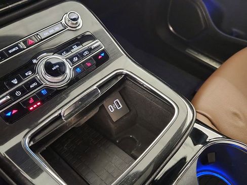 Used 2023 Lincoln Nautilus Reserve image 21