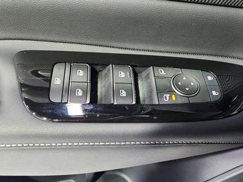 Certified 2025 Nissan Murano SV image 25