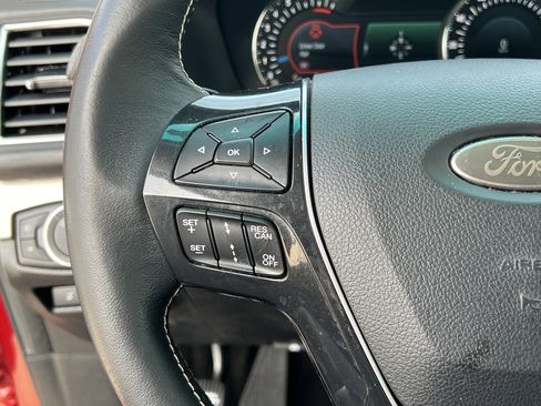 Used 2016 Ford Explorer Platinum image 19
