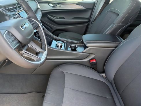 New 2026 Jeep Grand Cherokee Laredo X AWD/4WD image 18
