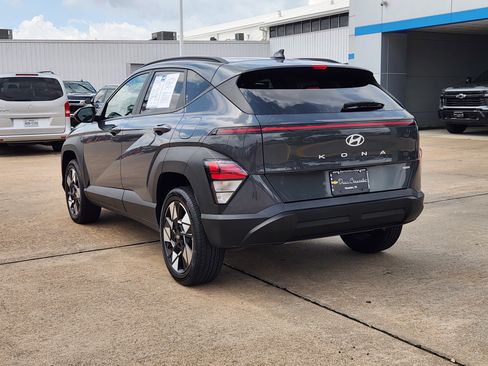 Used 2024 Hyundai Kona SEL AWD/4WD image 8