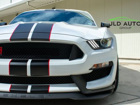 Used 2019 Ford Mustang Shelby GT350R w/ GT350R Equipment Group 920A RWD image 30