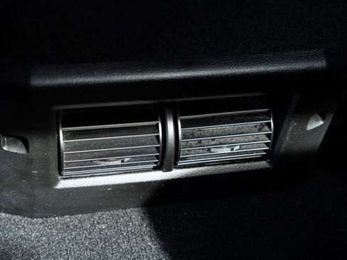 Used 2024 RAM 1500 Warlock AWD/4WD image 34