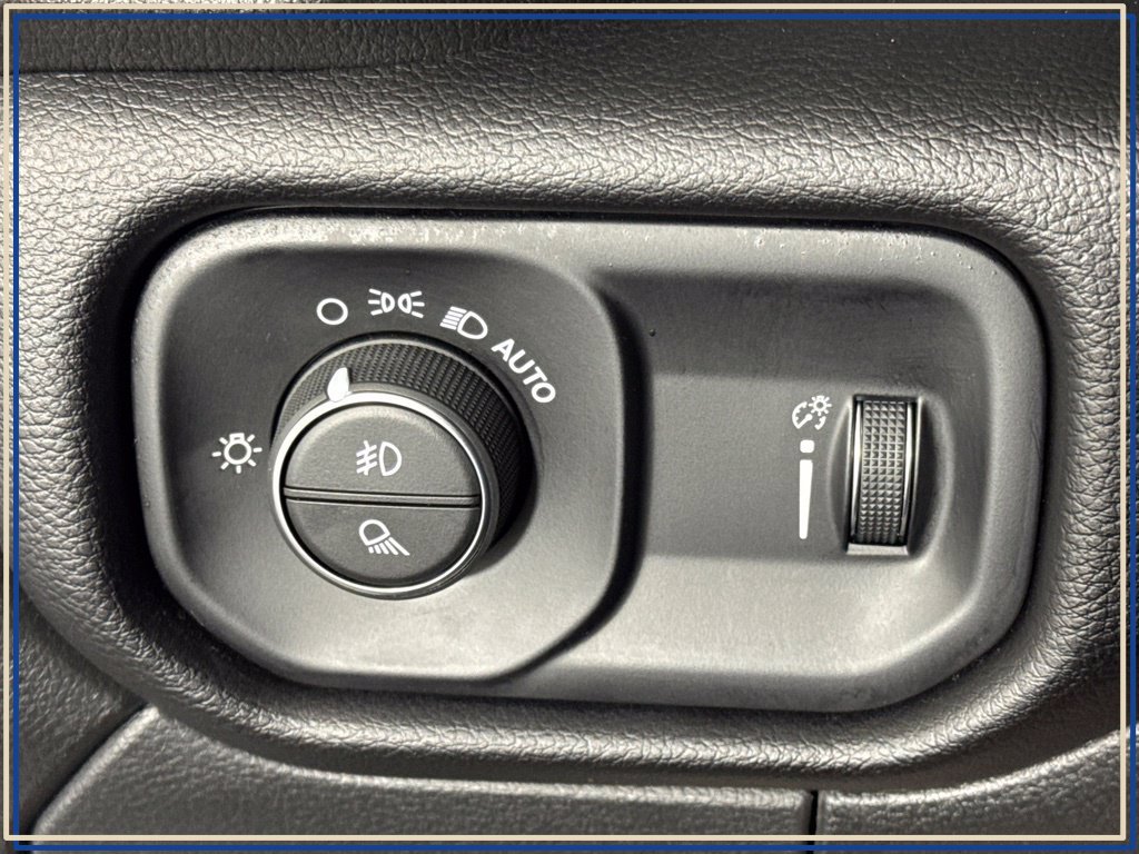 Certified 2026 RAM 2500 Big Horn AWD/4WD image 23