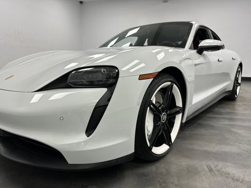 Used 2020 Porsche Taycan 4S image 18