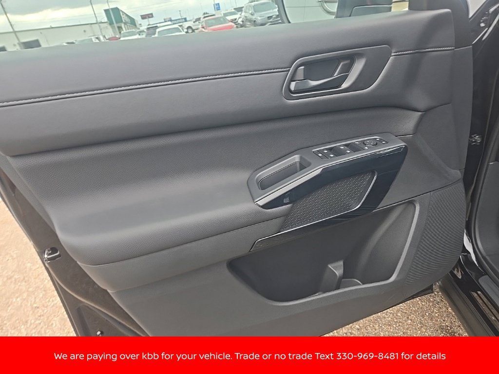 New 2026 Nissan Pathfinder SV AWD/4WD image 10