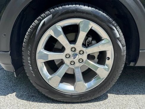 Used 2020 Ford Explorer Platinum w/ Premium Technology Package AWD/4WD image 2