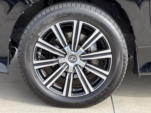 Used 2020 Lexus LX 570 4WD w/ Sport Package image 13
