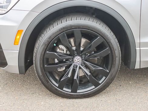 Used 2021 Volkswagen Tiguan SE R-Line image 7