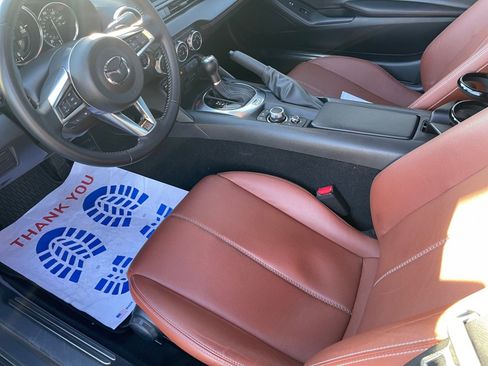 Used 2023 MAZDA MX-5 Miata Grand Touring w/ Weather Package image 11