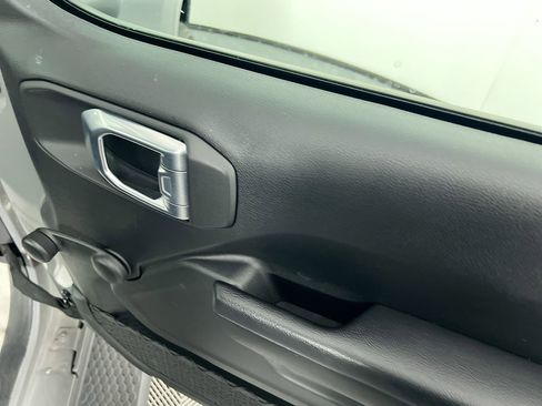 Used 2023 Jeep Wrangler Sport image 29