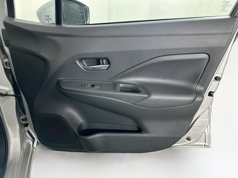 Used 2025 Nissan Versa SV FWD image 29