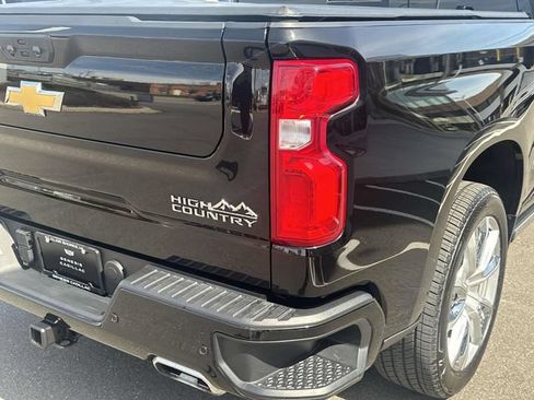 Used 2025 Chevrolet Silverado 1500 High Country w/ High Country Premium Package AWD/4WD image 36