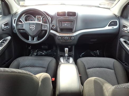 Used 2020 Dodge Journey SE w/ Blacktop Package image 8